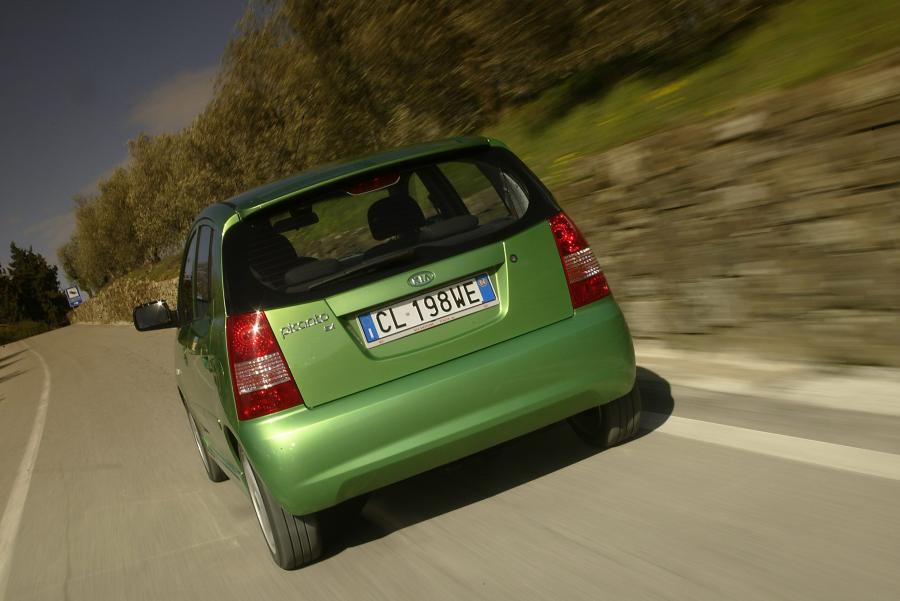  Kia Picanto 2005 года  (фото 35 из 126)